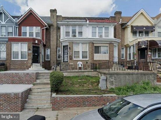 10th St, Philadelphia, PA 19141
