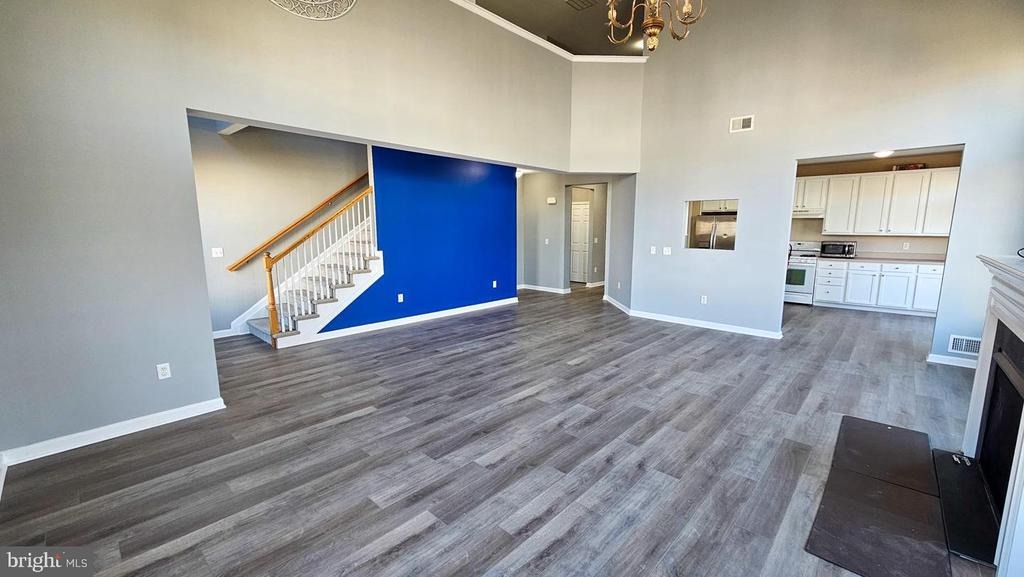 Farrah Dr, Manahawkin, NJ 08050
