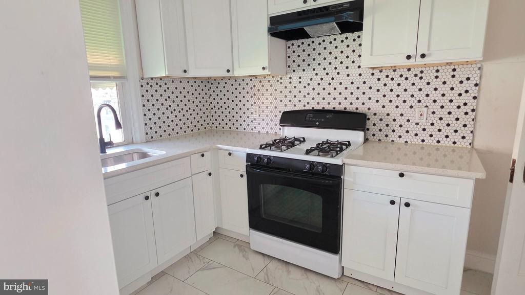 Weymouth St, Philadelphia, PA 19120 #1