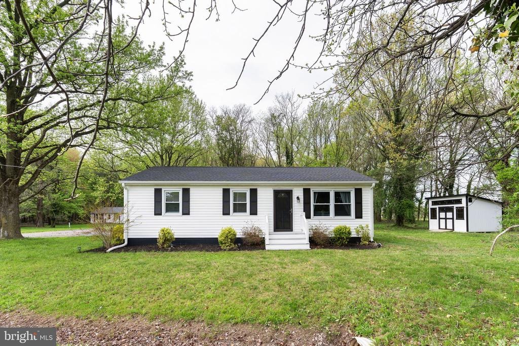 Oak Ln, Worton, MD 21678