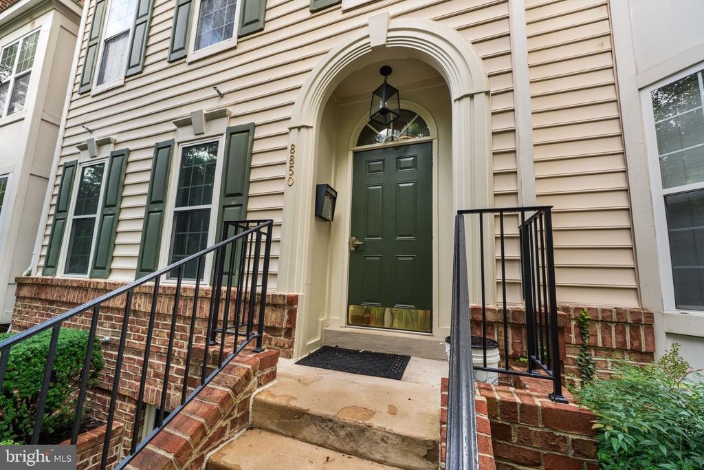 Ashgrove House Ln, Vienna, VA 22182 #1