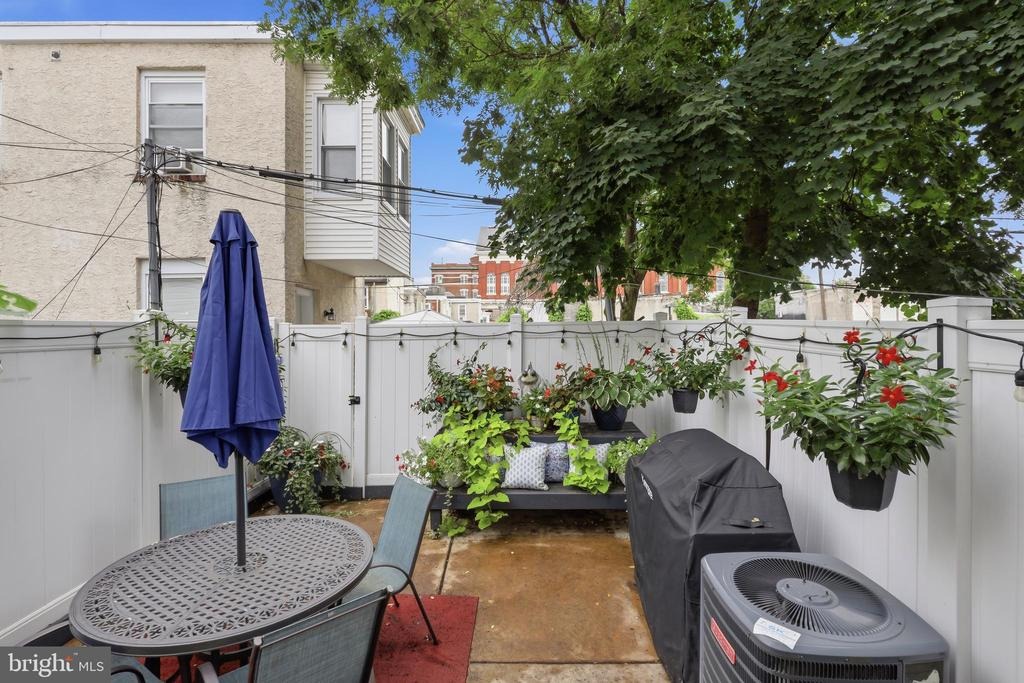 19th St, Philadelphia, PA 19121 #1