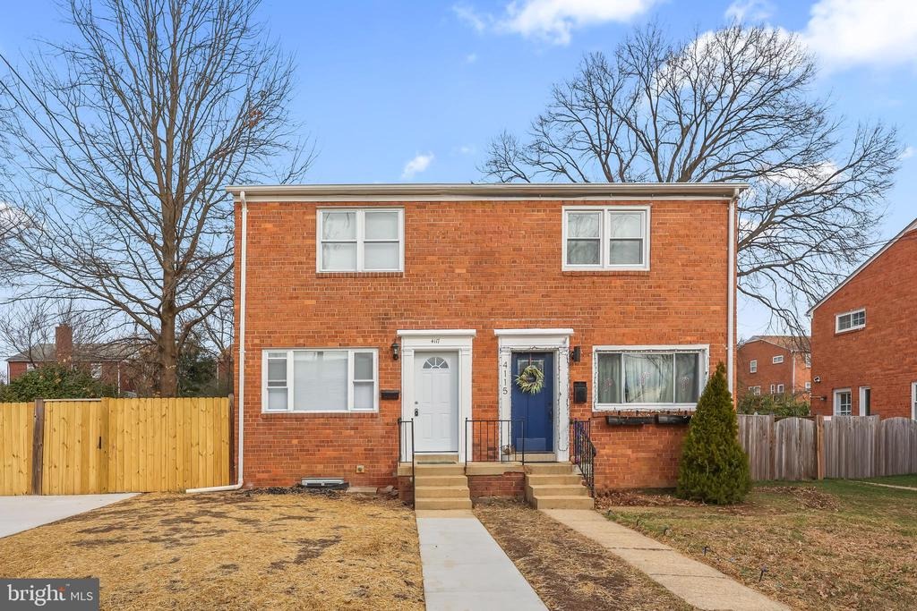Usher Ave, Alexandria, VA 22304