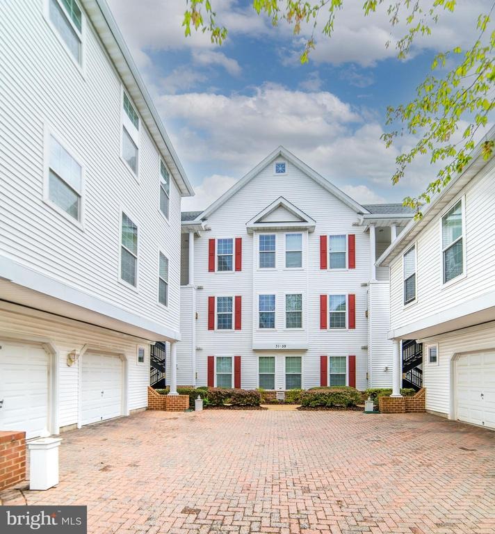 Hawk Rise Ln, Owings Mills, MD 21117