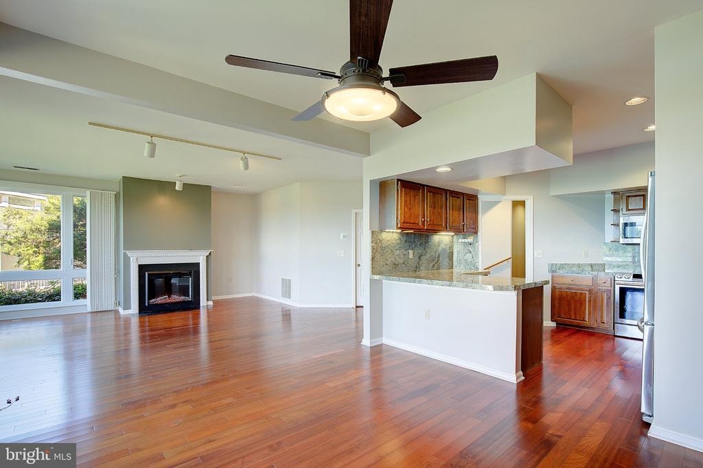 Oyster Cove Dr, Grasonville, MD 21638
