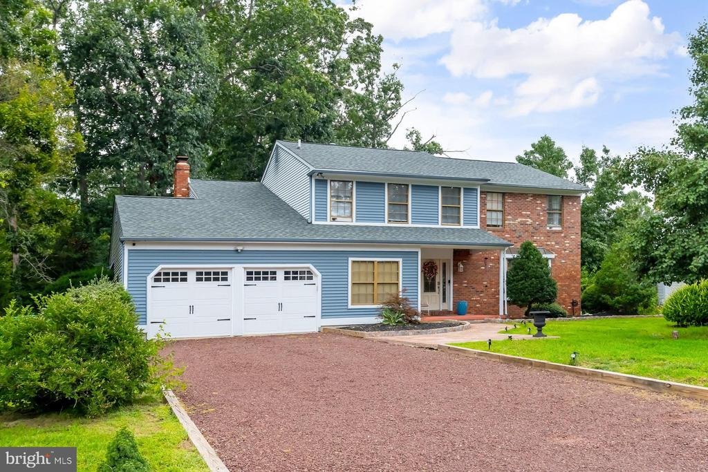 Rainbow Cir, Elmer, NJ 08318