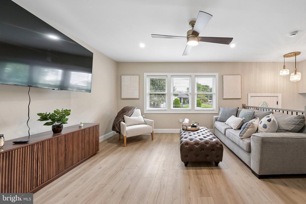 Indiana Ave, Blackwood, NJ 08012