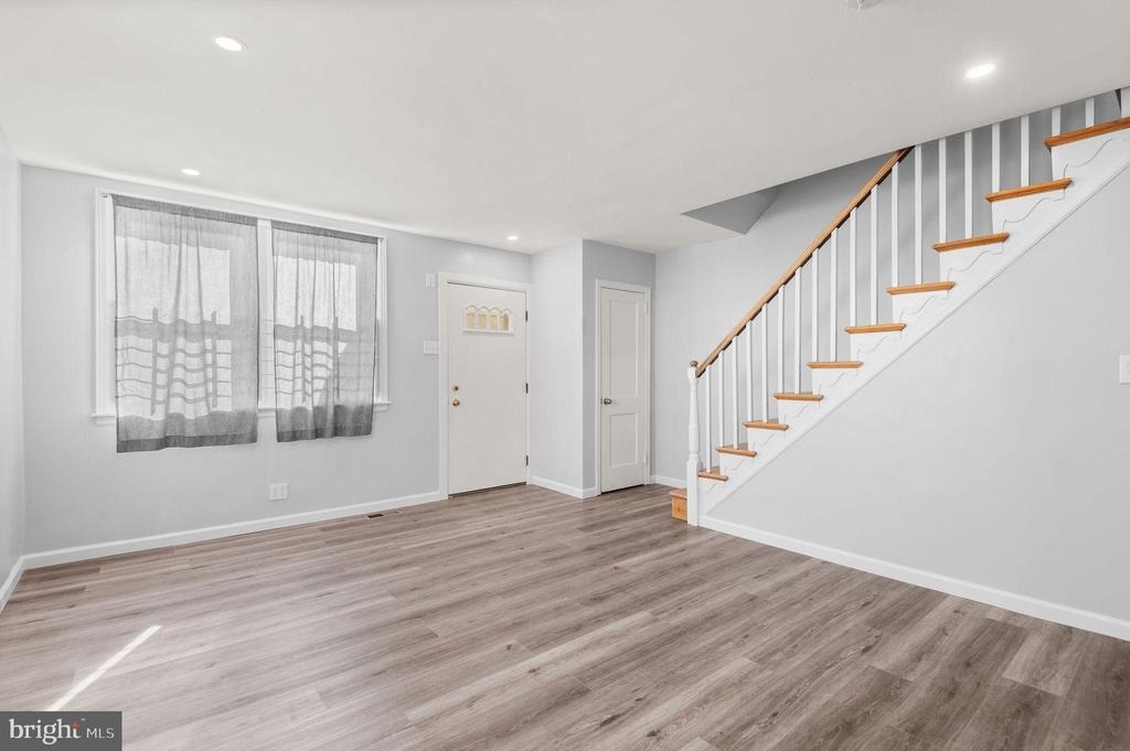 Pratt St, Philadelphia, PA 19124 #1