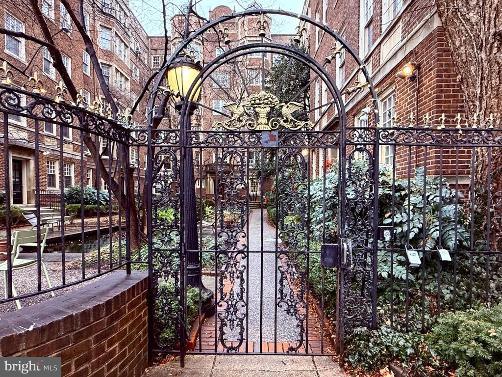 Pine St, Philadelphia, PA 19143 #1