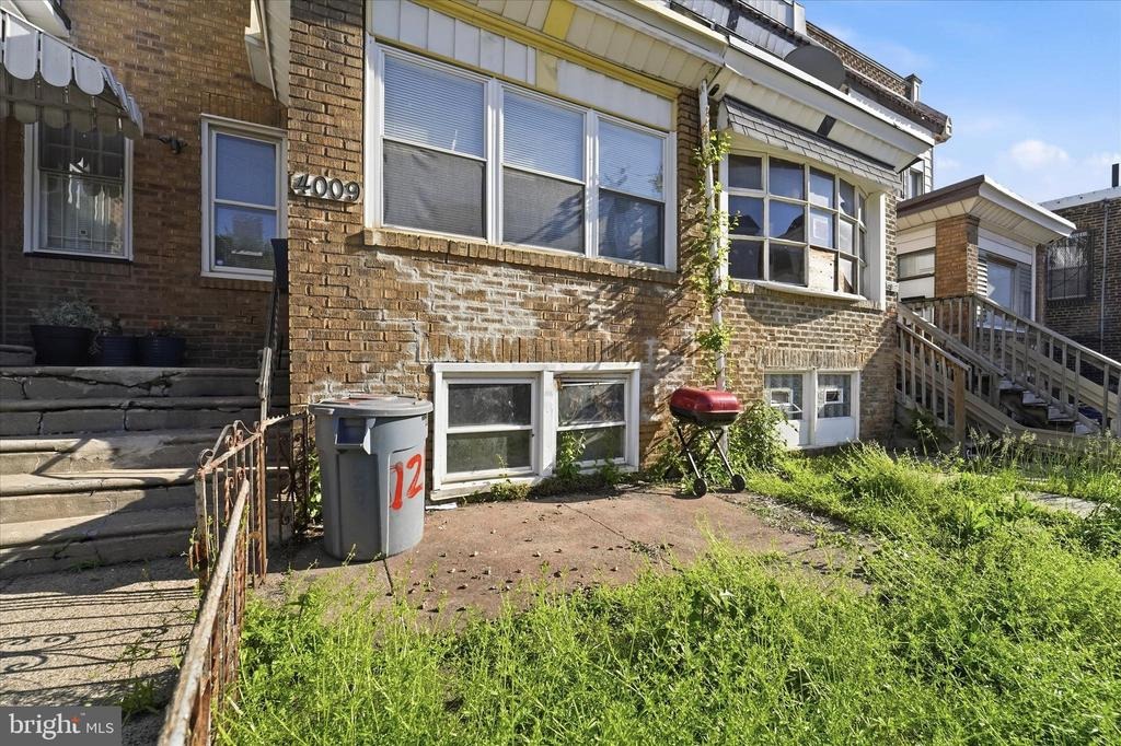 Brown St, Philadelphia, PA 19104 #1
