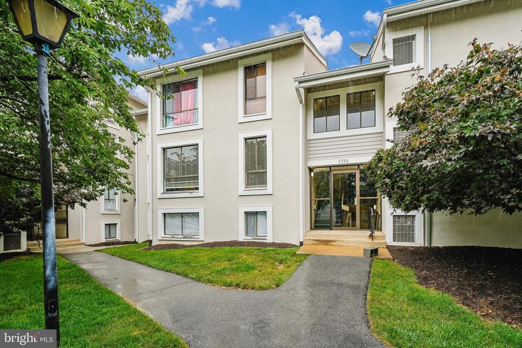 Village Green Dr, Alexandria, VA 22309
