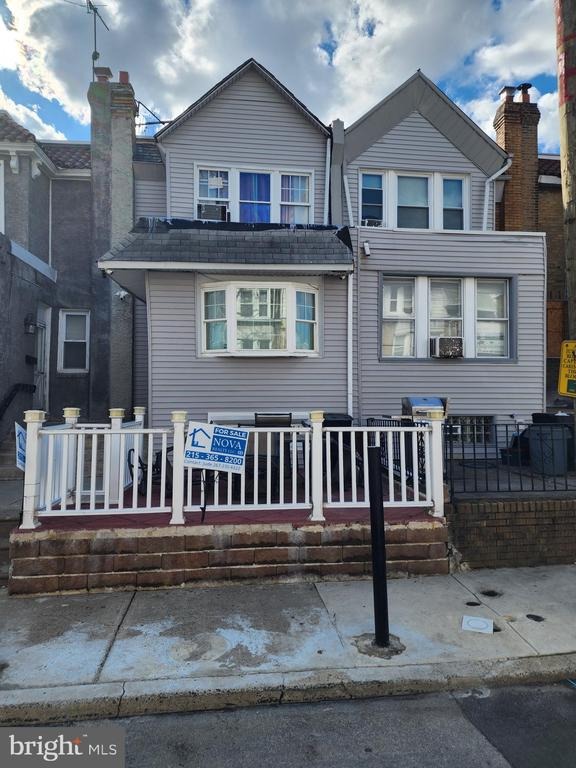 Chelwynde Ave, Philadelphia, PA 19142