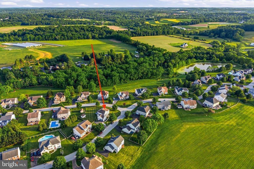 Mystic Ln, West Grove, PA 19390