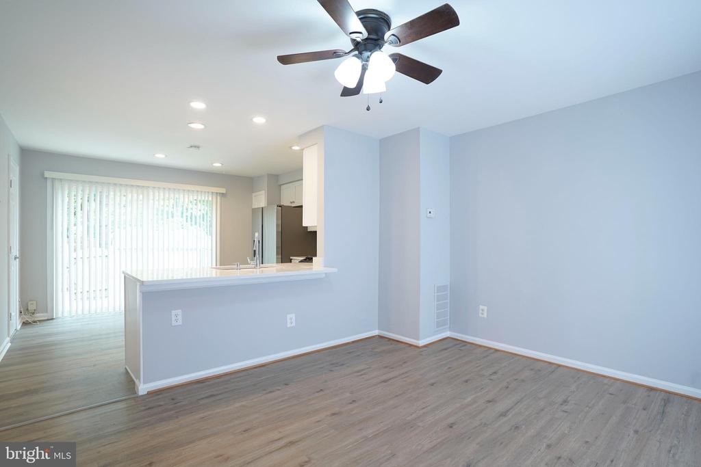 Basingstoke Loop, Centreville, VA 20120