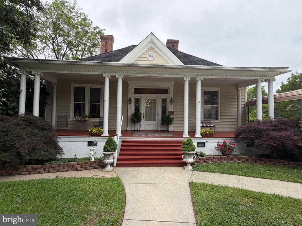 Grove Ave, South Boston, VA 24592