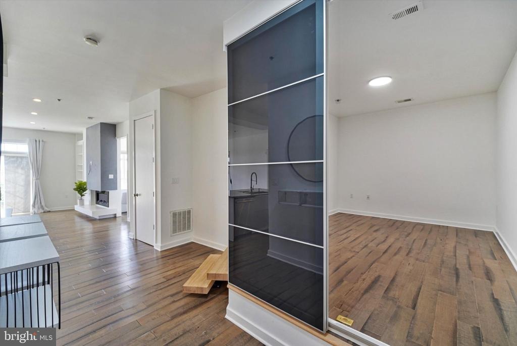 Belmont Bay Dr, Woodbridge, VA 22191