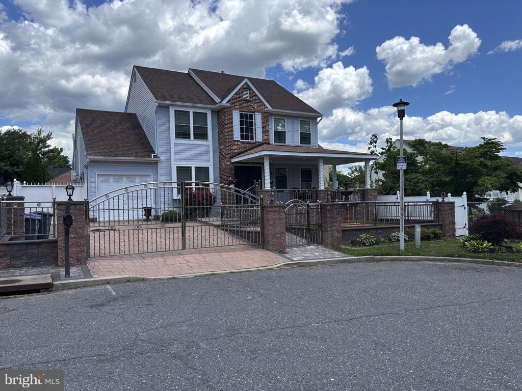 Springview Rd, Philadelphia, PA 19115