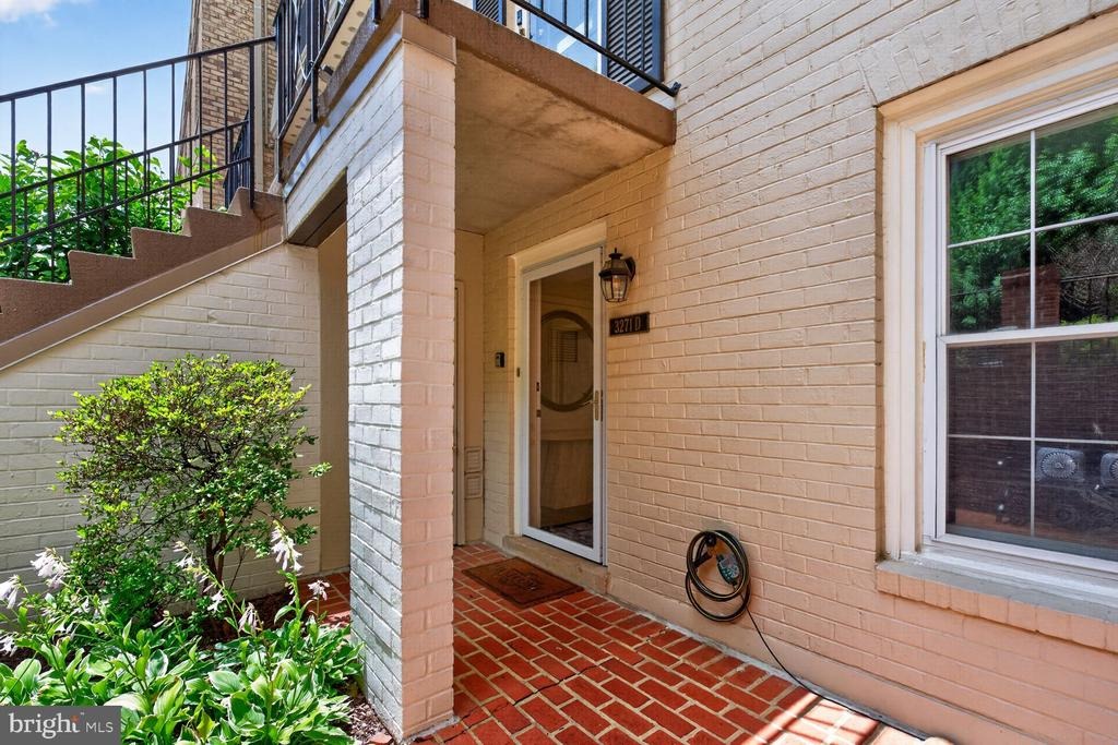 Sutton Pl, Washington, DC 20016 #1