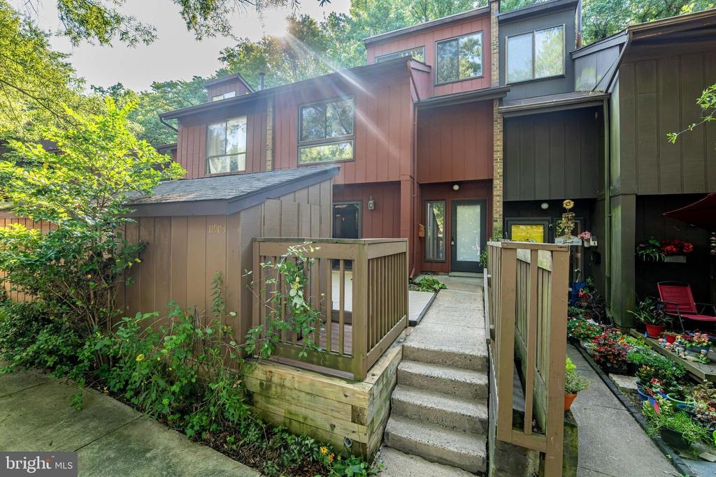 Escalante Ct, Reston, VA 20191