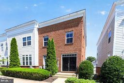 Leesborough Cir, Silver Spring, MD 20902