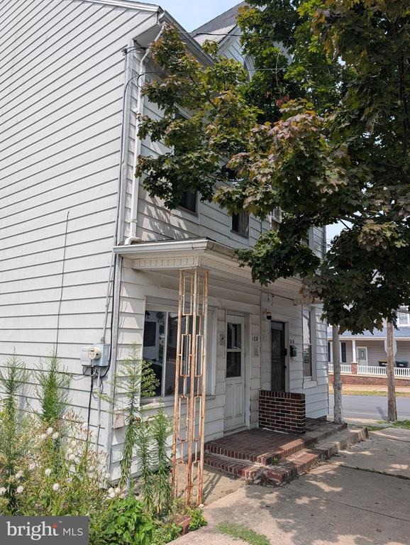 Hickory St, Mount Carmel, PA 17851