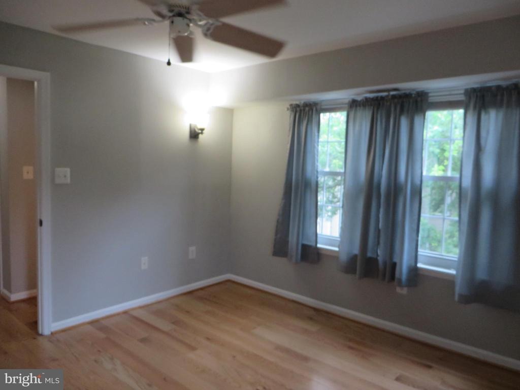Victoria Dr, Alexandria, VA 22310