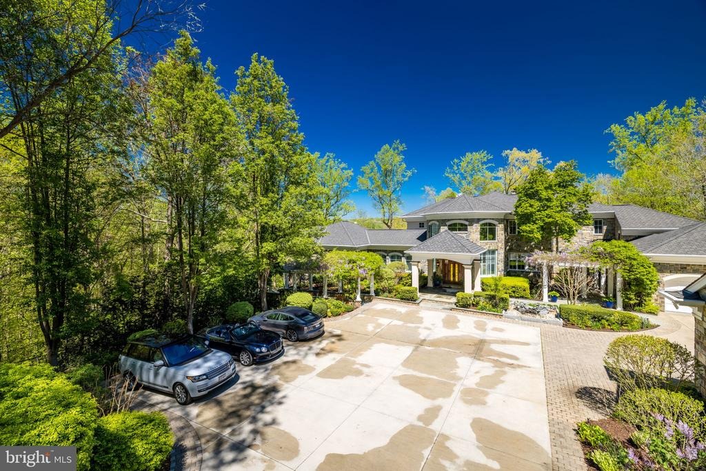 Live Oak Dr, Mc Lean, VA 22101
