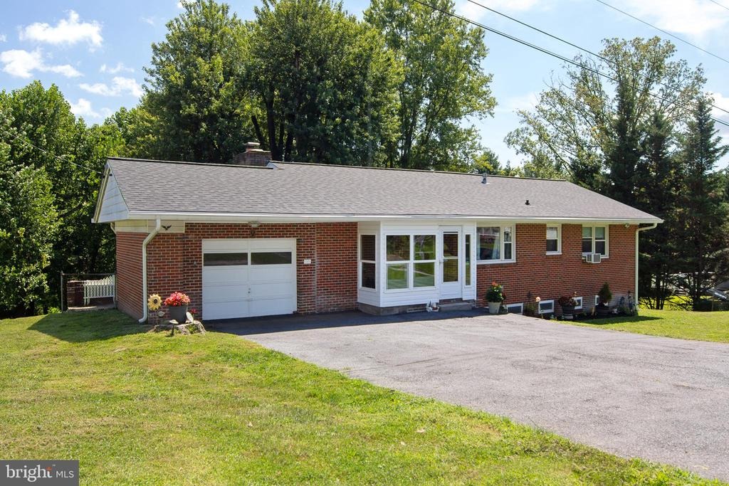 Sunset Ln, Finksburg, MD 21048