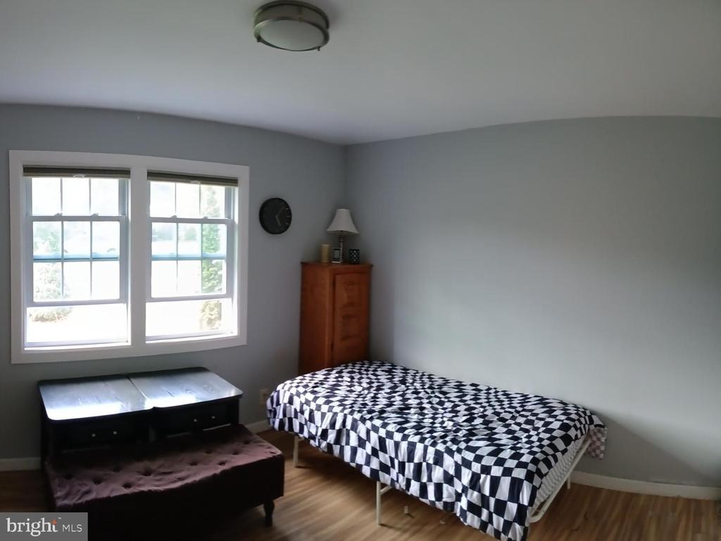 Eaton Ave, Trenton, NJ 08619