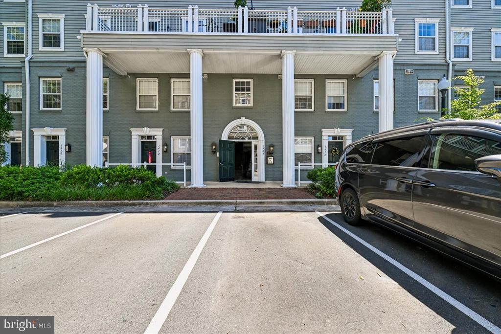 Roundhouse Ln, Alexandria, VA 22314 #1