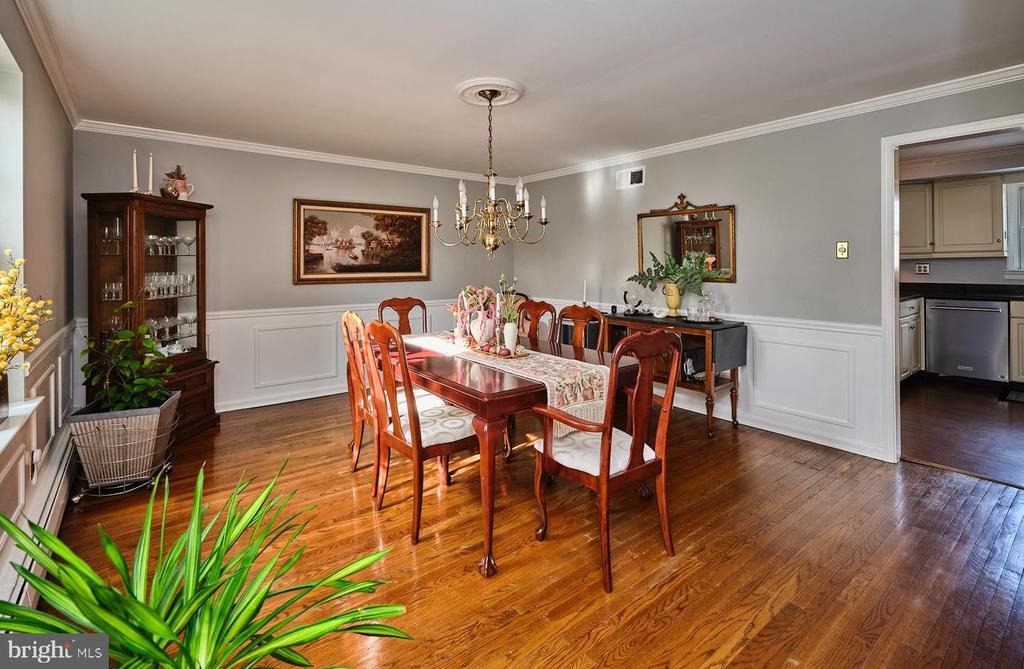 Robin Rd, Furlong, PA 18925