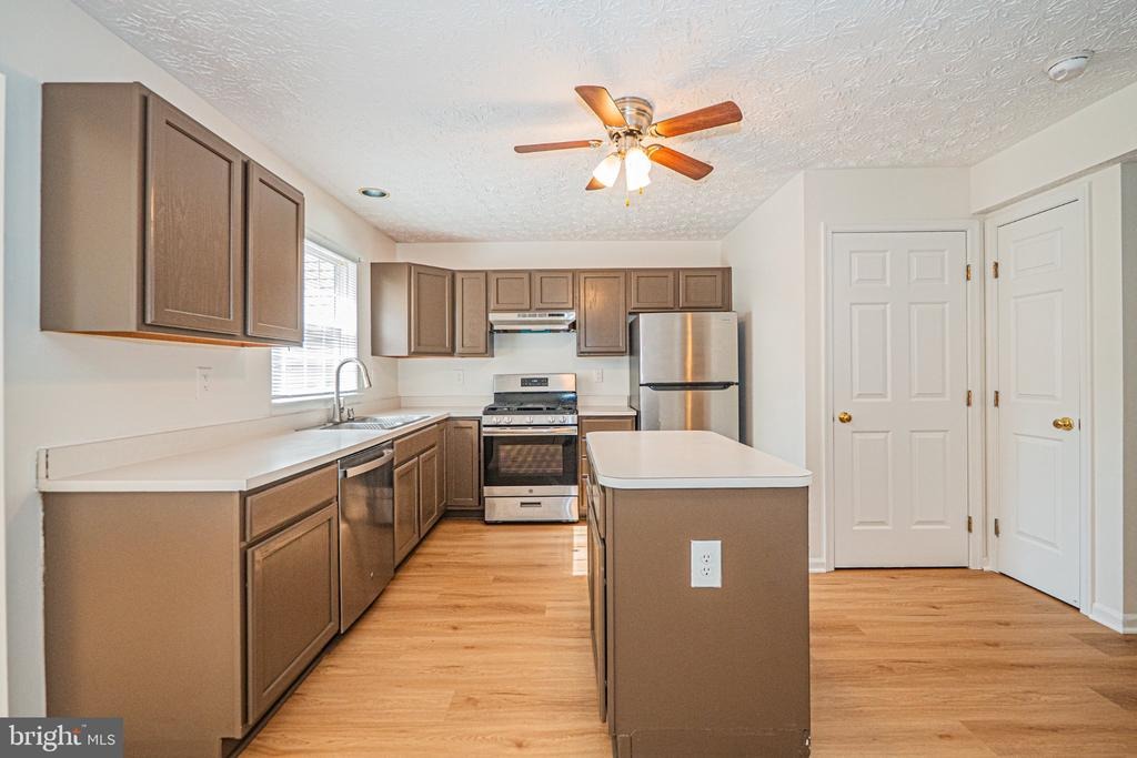 Barnwood Ct, Severn, MD 21144