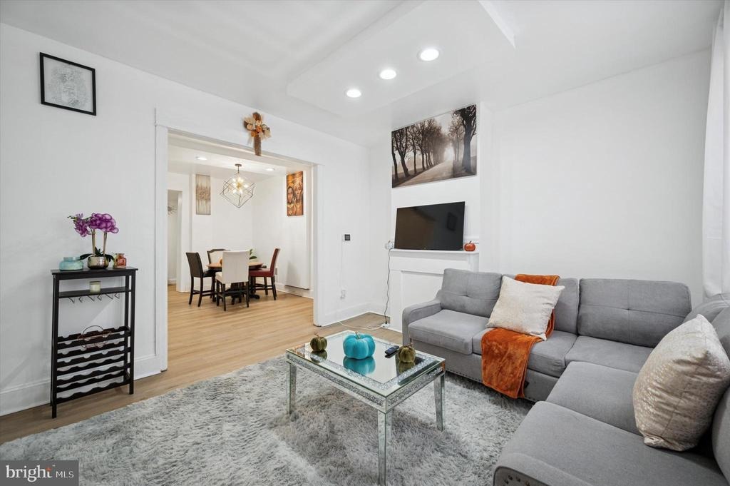 Napa St, Philadelphia, PA 19121 #1