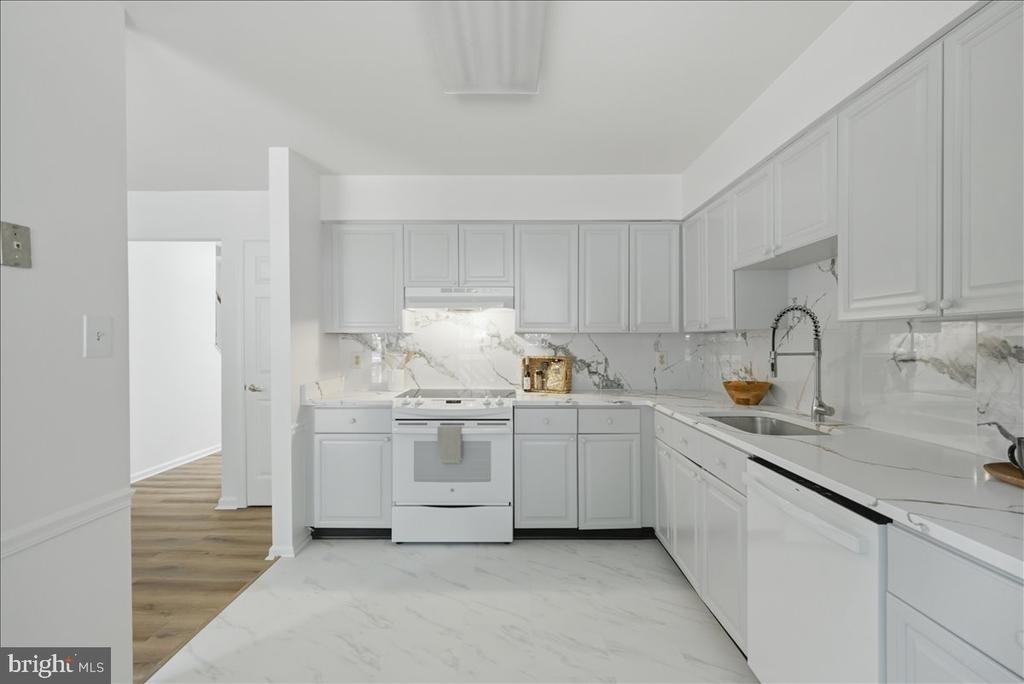 Winding Hollow Way, Springfield, VA 22152