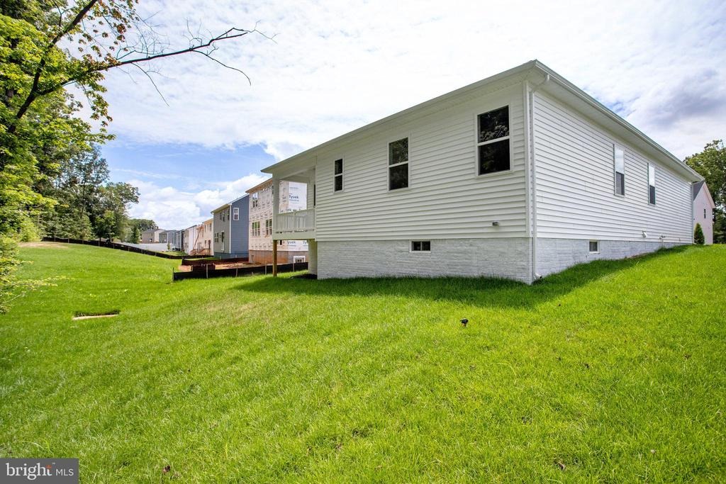 Pine Needle Ln, Locust Grove, VA 22508