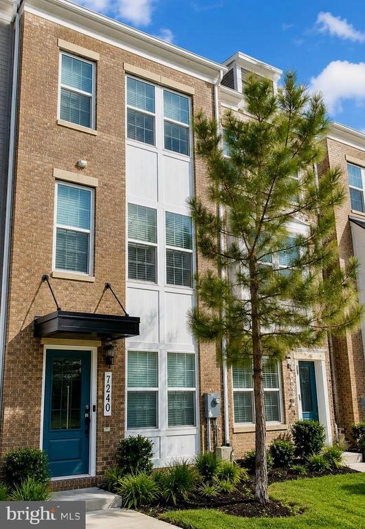 Clagett Dr, Hyattsville, MD 20785