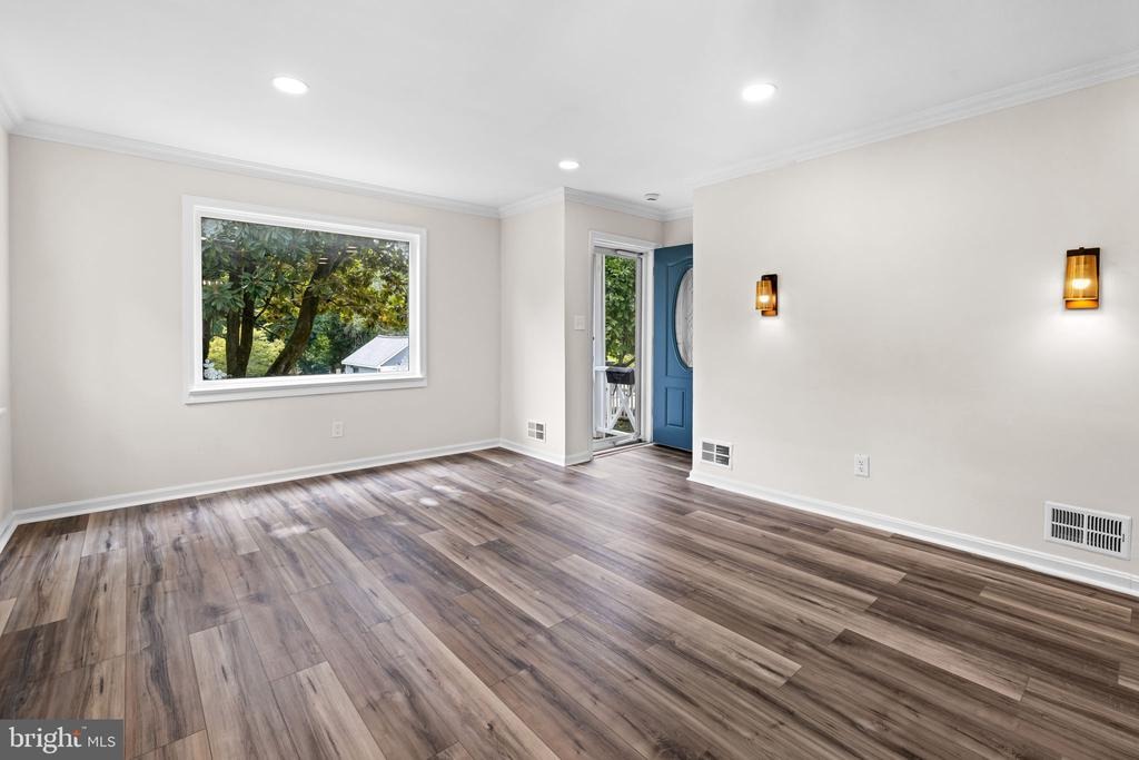 Bosworth Ave, Gwynn Oak, MD 21207