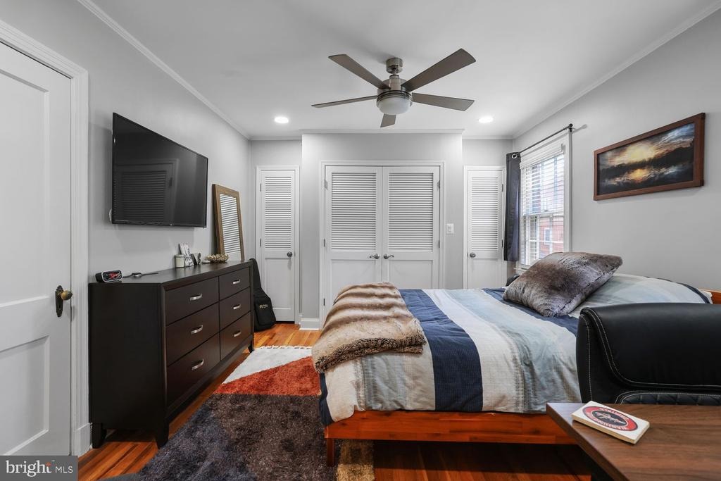 Cleveland St, Arlington, VA 22204 #1