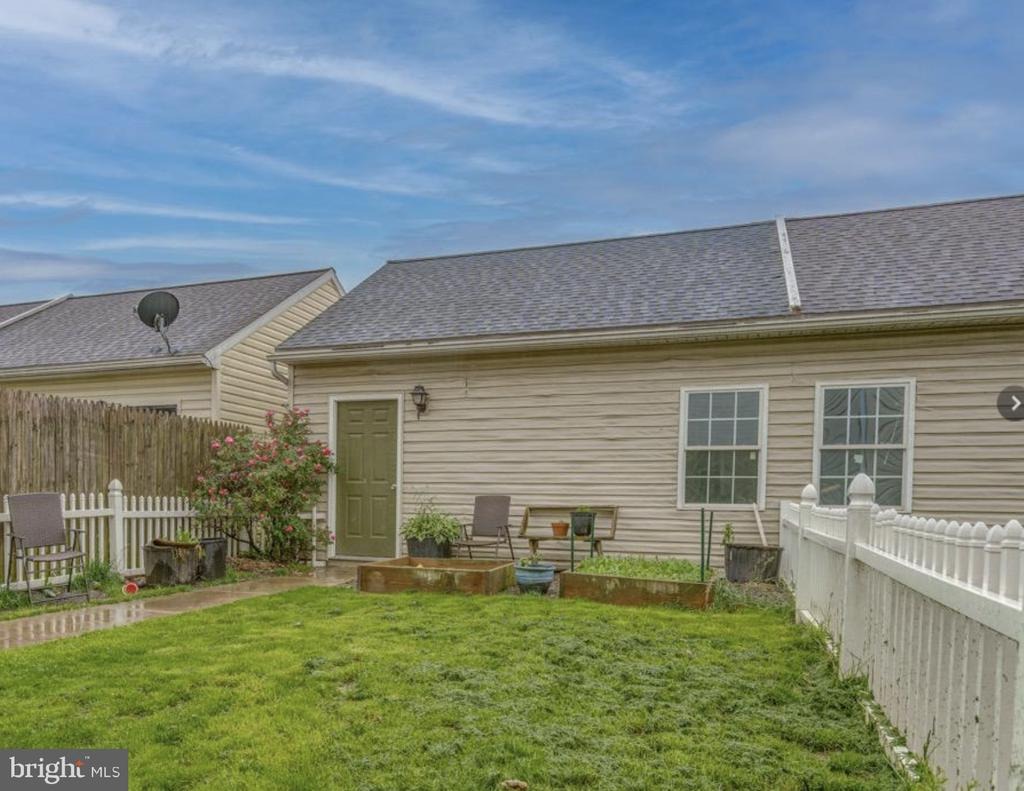 Earl St, Shippensburg, PA 17257 #1