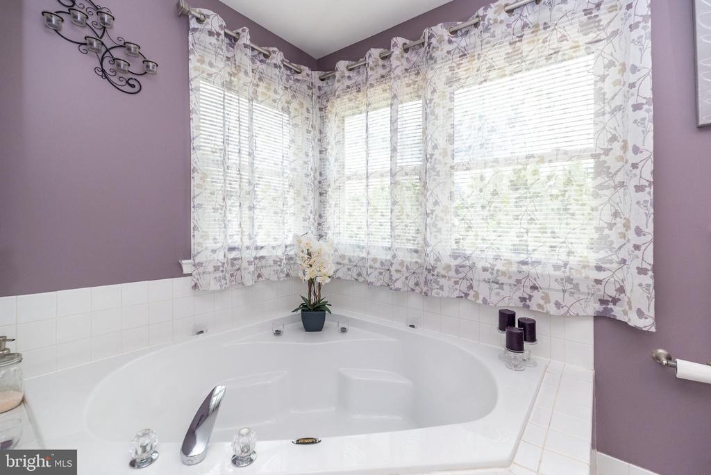 Cobblestone Dr, Quakertown, PA 18951