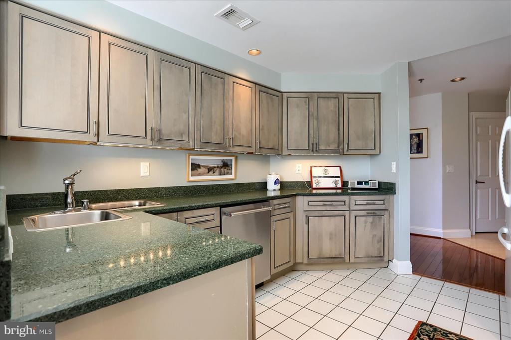 Charles St, Baltimore, MD 21218 #1