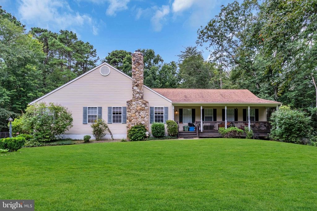 Woodland Ave, Cream Ridge, NJ 08514