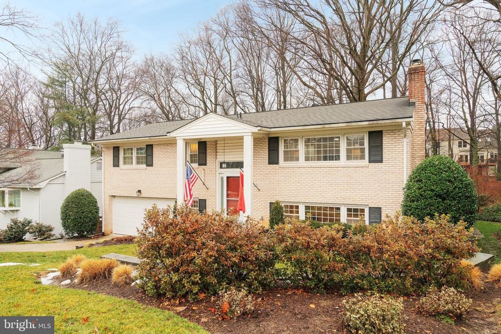 Beech Tree Dr, Alexandria, VA 22310
