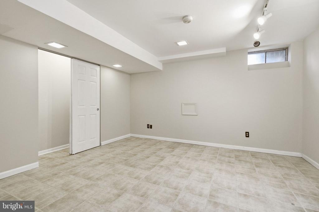 Forest Haven Dr, Laurel, MD 20724 #1