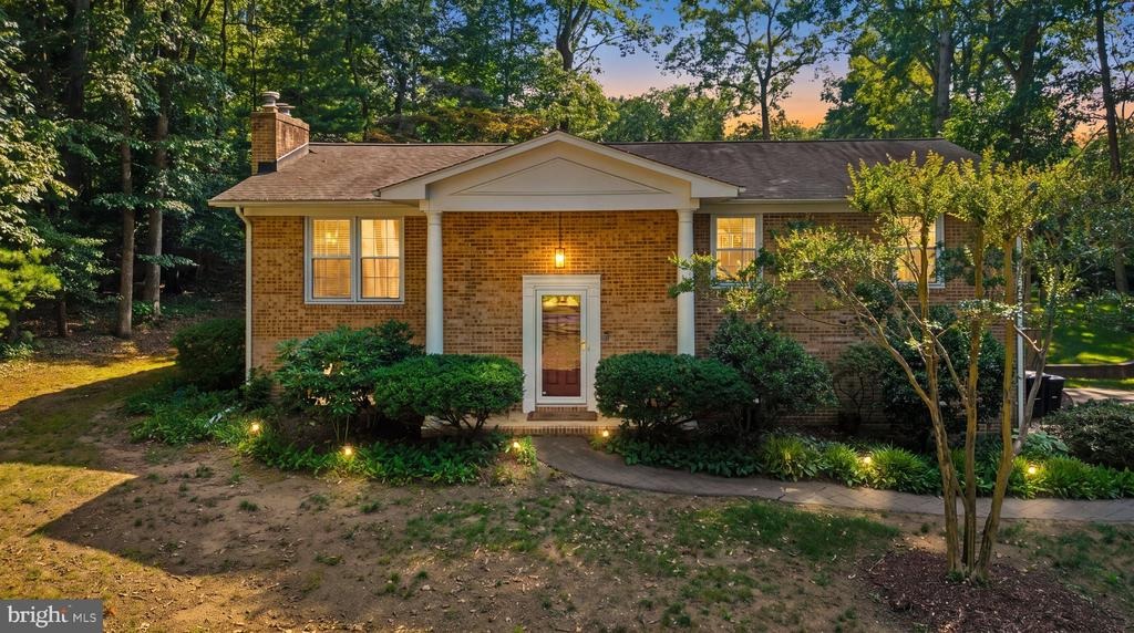 Cardamon Dr, Edgewater, MD 21037