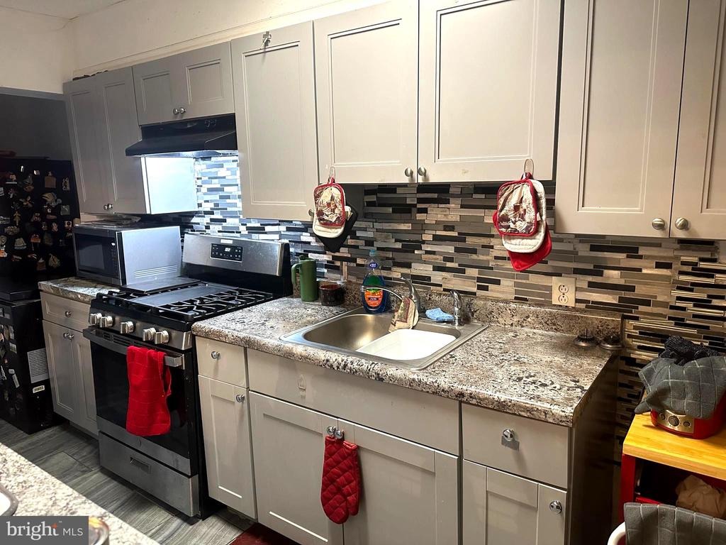 Tulpehocken St, Philadelphia, PA 19144 #1