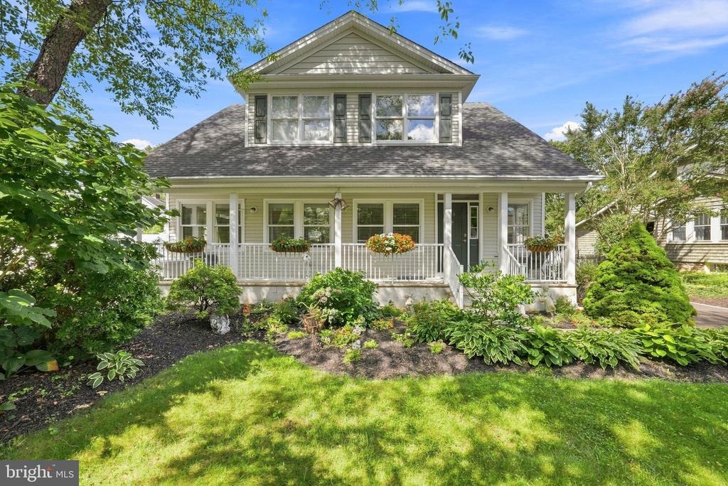 Maxwell Ave, Hightstown, NJ 08520