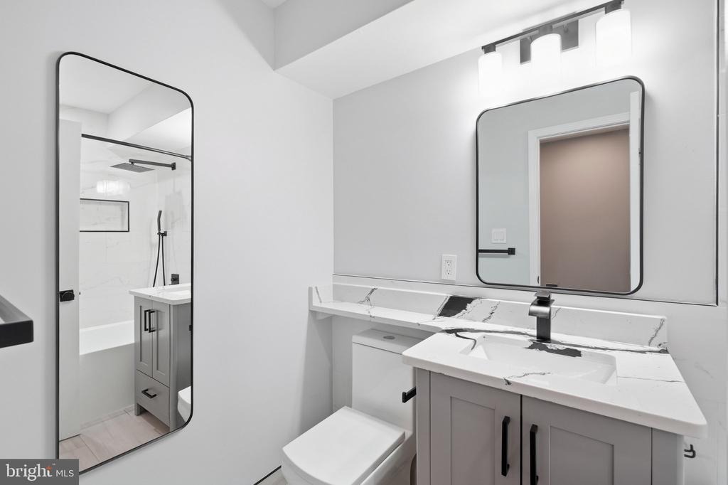 Park Terrace Ct, Vienna, VA 22180