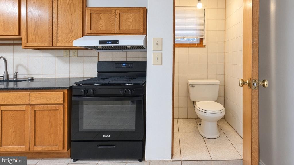 Hazzard St, Philadelphia, PA 19125 #1