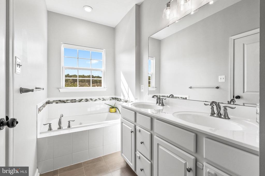 Tinder Box Cir, Monrovia, MD 21770